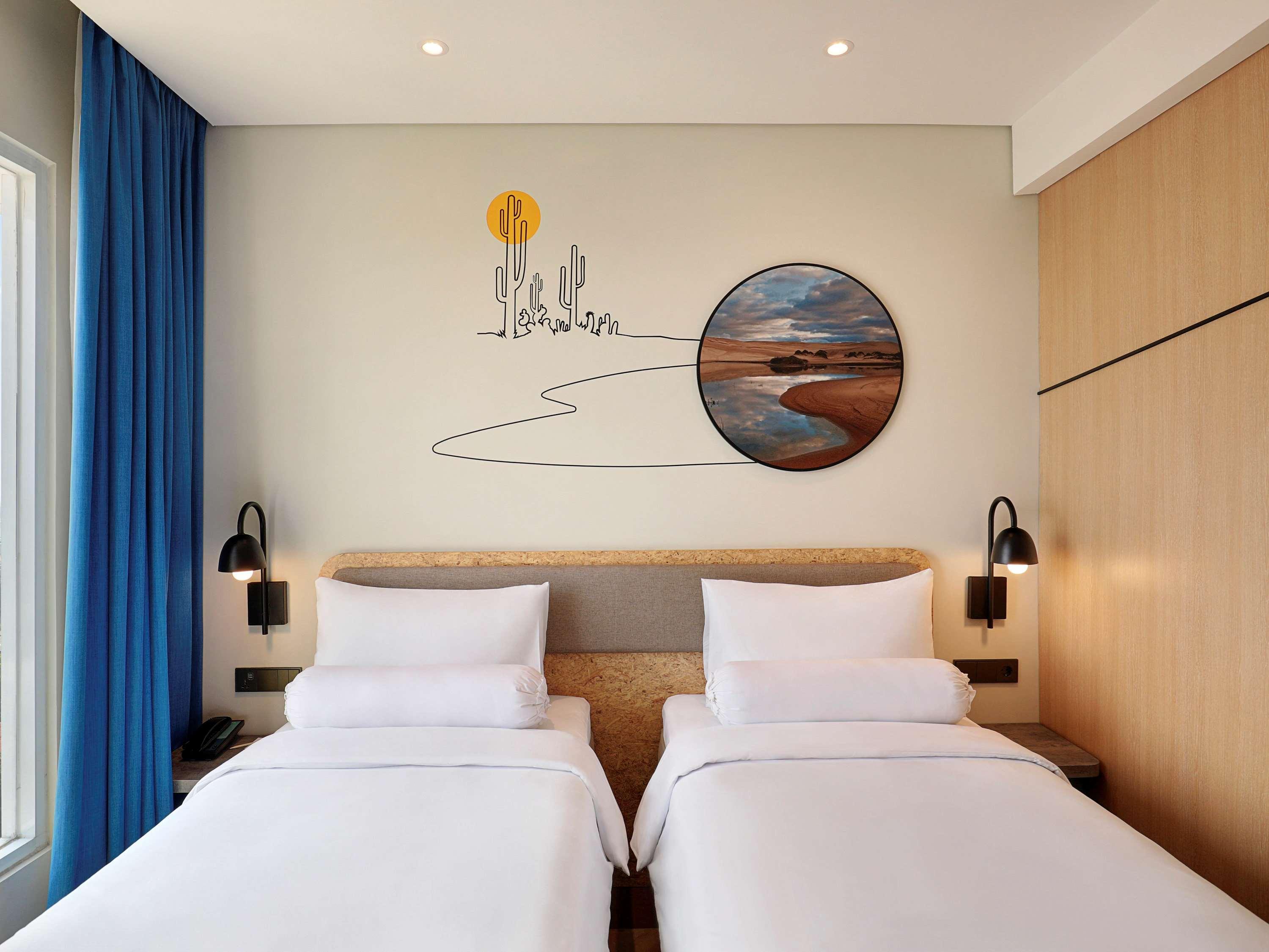 Ibis Styles Jakarta Simatupang Exterior foto