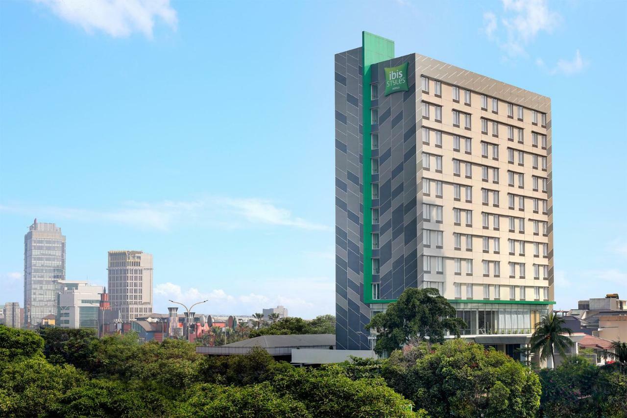 Ibis Styles Jakarta Simatupang Exterior foto